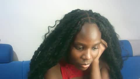 Snapshot of hot_berry2003 chatting on 09-10-25, 10:21 Millie online show from 09-10-25, 10:21