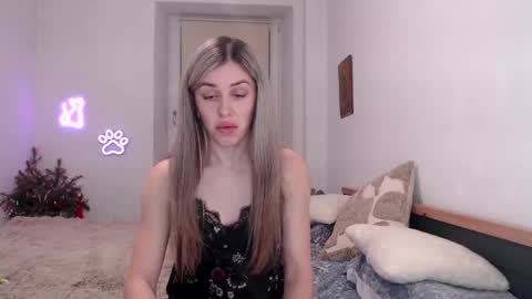 Snapshot of hot_berry69 chatting on 01-06-25, 10:26 Dashka online show from 01-06-25, 10:26