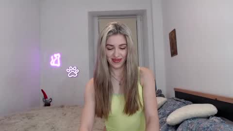 Snapshot of hot_berry69 chatting on 02-05-25, 10:33 Dashka online show from 02-05-25, 10:33