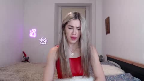 Snapshot of hot_berry69 chatting on 03-07-25, 10:43 Dashka online show from 03-07-25, 10:43