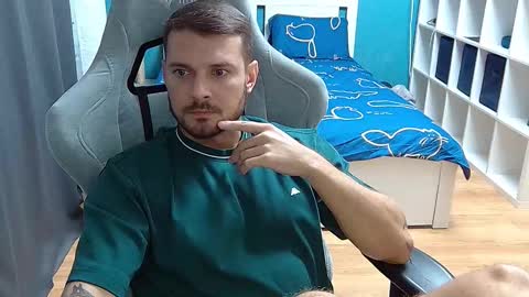 hot_cap_77 online show from 10-14-25, 06:42