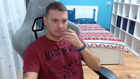 Snapshot of hot_cap_77 chatting on 12-18-25, 05:41 hot_cap_77 online show from 12-18-25, 05:41