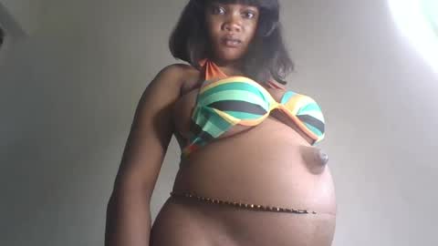 Zarah online show from 07-15-26, 10:37