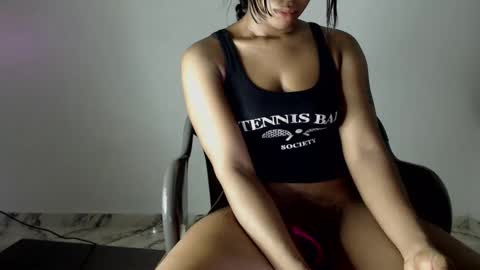 Snapshot of hot_chocoxxxx chatting on 02-24-25, 01:31 sonia mis choco online show from 02-24-25, 01:31