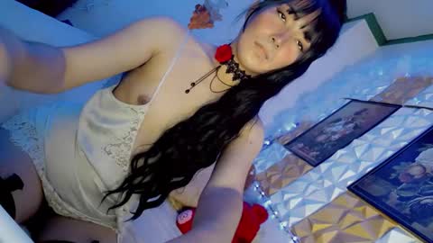 its me CLAUDIA online show from 03-06-25, 01:37