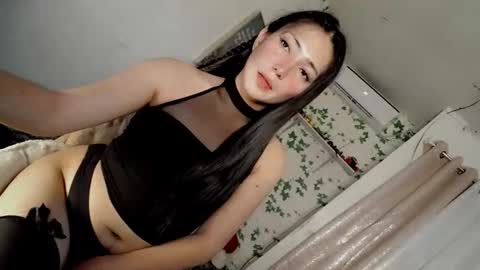 its me CLAUDIA online show from 10-11-25, 06:56