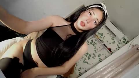 its me CLAUDIA online show from 10-12-25, 04:00