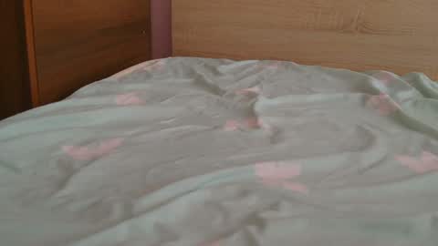Snapshot of hot_couplee98 chatting on 02-16-25, 10:10 Hot Couple online show from 02-16-25, 10:10