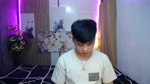 Snapshot of hot_emmanuel chatting on 12-18-25, 09:04 hot_emmanuel online show from 12-18-25, 09:04