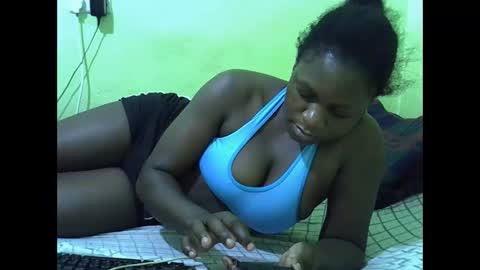 hot_girlly online show from 11-28-25, 05:59