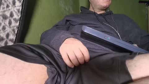 hot_guy36 online show from 01-10-26, 03:41