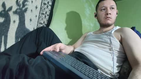 hot_guy36 online show from 02-21-26, 01:50
