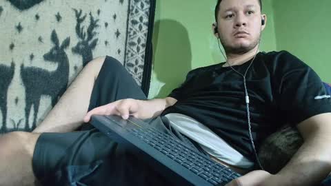 hot_guy36 online show from 04-19-26, 01:54