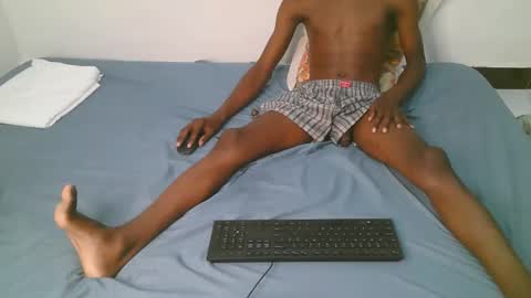hot_guys88 online show from 04-28-26, 07:08