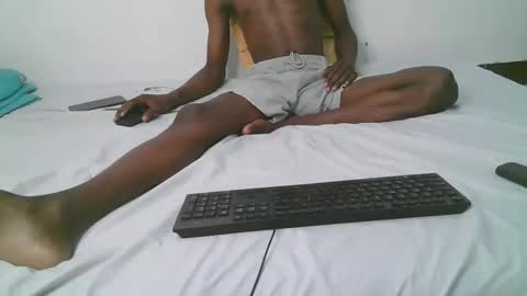 hot_guys88 online show from 05-14-26, 10:33