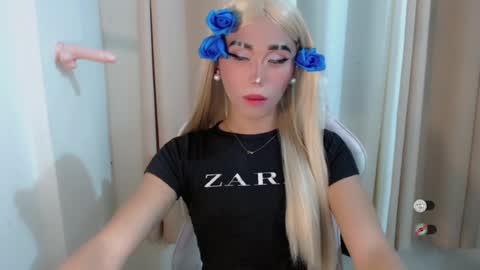 Snapshot of hot_khianna chatting on 07-03-26, 04:35 Khianna online show from 07-03-26, 04:35