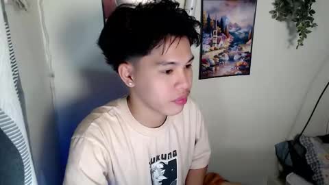 Snapshot of hot_kisser19 chatting on 04-17-26, 03:42 mark online show from 04-17-26, 03:42