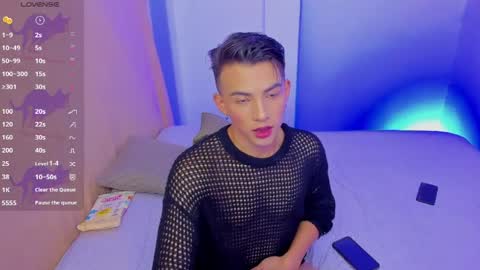 Alejandro online show from 04-10-26, 03:12