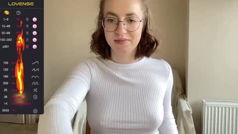 Lina online show from 03-11-25, 11:23