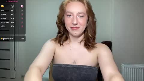 Lina online show from 10-26-25, 02:34