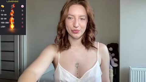 Lina online show from 11-13-25, 09:19