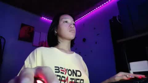 Snapshot of hot_lunax chatting on 01-02-25, 07:55 khim online show from 01-02-25, 07:55