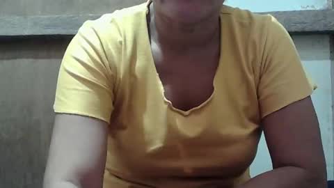 Snapshot of hot_mama09 chatting on 01-27-25, 06:41 hotmama online show from 01-27-25, 06:41
