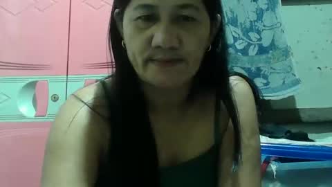 Snapshot of hot_mama09 chatting on 10-03-25, 09:01 hotmama online show from 10-03-25, 09:01