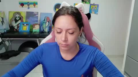 Mia online show from 07-06-26, 03:58