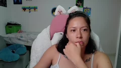 Mia online show from 07-16-26, 02:45