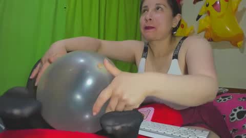 Snapshot of hot_nikol_09 chatting on 12-12-24, 01:10 Nikol online show from 12-12-24, 01:10