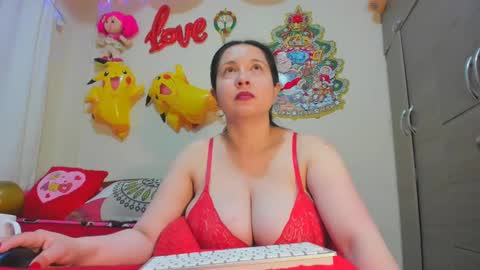 Snapshot of hot_nikol_09 chatting on 01-05-25, 09:05 Nikol online show from 01-05-25, 09:05