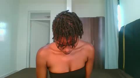 Snapshot of hot_petite1 chatting on 05-03-26, 08:42 Hot petite online show from 05-03-26, 08:42