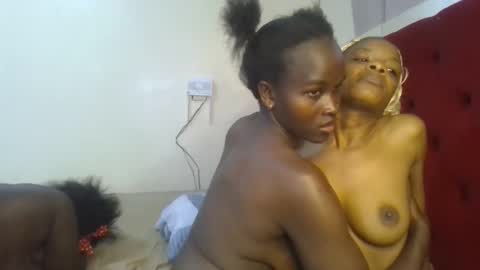 Snapshot of hot_petite1 chatting on 06-09-26, 02:12 Hot petite online show from 06-09-26, 02:12