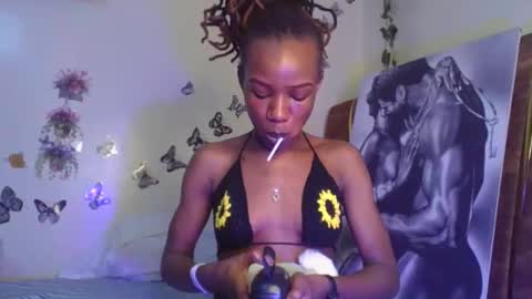 Snapshot of hot_petite100 chatting on 10-26-25, 10:25 hot petite100 online show from 10-26-25, 10:25