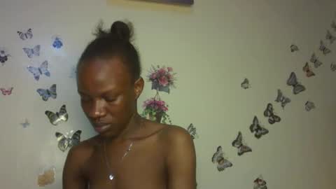 Snapshot of hot_petite100 chatting on 11-29-25, 07:39 hot petite100 online show from 11-29-25, 07:39