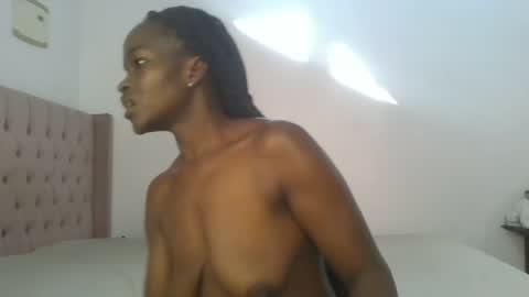 Snapshot of hot_petite12 chatting on 06-27-26, 05:34 Petite online show from 06-27-26, 05:34