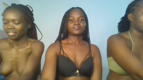 Snapshot of hot_petite12 chatting on 06-29-26, 03:46 Petite online show from 06-29-26, 03:46