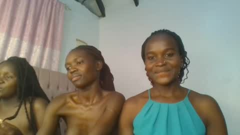 Snapshot of hot_petite12 chatting on 06-30-26, 03:07 Petite online show from 06-30-26, 03:07