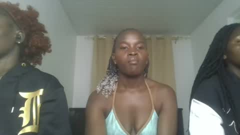 Snapshot of hot_petite12 chatting on 07-29-26, 02:21 Petite online show from 07-29-26, 02:21