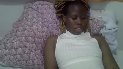 Snapshot of hot_petra2 chatting on 05-01-26, 02:27 Daddys doll online show from 05-01-26, 02:27