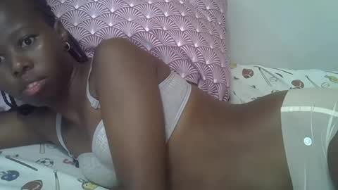Snapshot of hot_petra2 chatting on 05-06-26, 05:18 Daddys doll online show from 05-06-26, 05:18