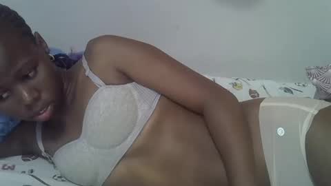 Snapshot of hot_petra2 chatting on 05-07-26, 07:41 Daddys doll online show from 05-07-26, 07:41