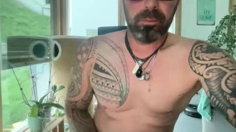 Snapshot of hot_sex83 chatting on 10-03-25, 04:48 letmedoo2 online show from 10-03-25, 04:48