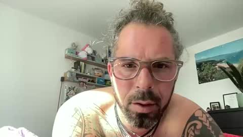 Snapshot of hot_sex83 chatting on 10-05-25, 10:57 letmedoo2 online show from 10-05-25, 10:57