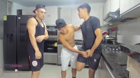 Snapshot of hot_sexmature chatting on 09-26-25, 10:58 Vanesa Oliver and Andrew online show from 09-26-25, 10:58