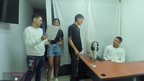 Snapshot of hot_sexmature chatting on 11-28-25, 11:46 Vanesa Oliver and Andrew online show from 11-28-25, 11:46