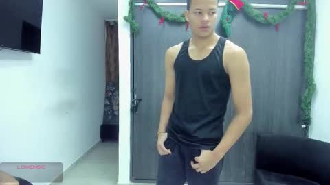 Snapshot of hot_sexmature chatting on 12-19-25, 11:28 Vanesa Oliver and Andrew online show from 12-19-25, 11:28