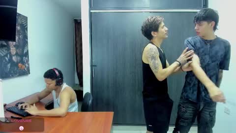 Snapshot of hot_sexmature chatting on 01-19-26, 11:25 Vanesa Oliver and Andrew online show from 01-19-26, 11:25