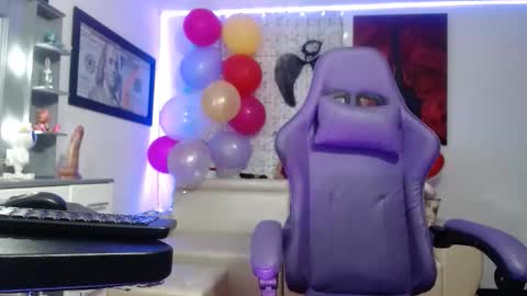 Snapshot of hot_sexy_bunny chatting on 11-18-25, 01:15 hot sexy bunny online show from 11-18-25, 01:15